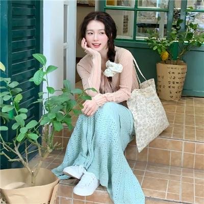 踏浪女人